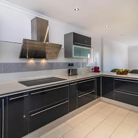 Vila Andalusian Sun With Private Pool & Bbq - Eaw Homes